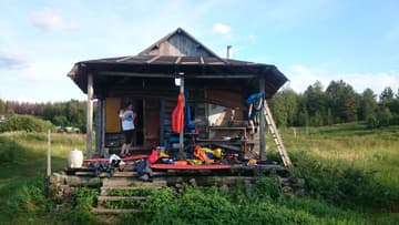 Третья стоянка, Соностров, мидийное хозяйство. Удалось просушиться и переночевать в деревенской избе.